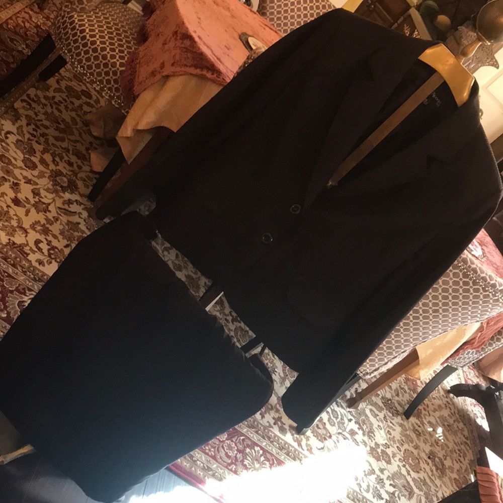 Evan Picone Suit